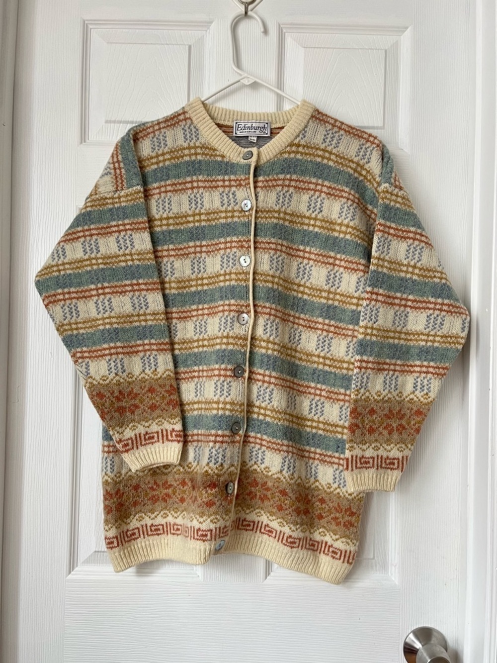 Edinburgh Lambswool Cream Multicolor Fair Isle Cardigan Medium
